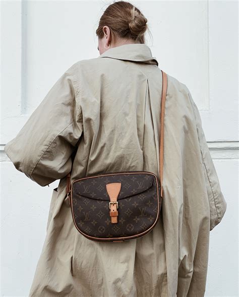 louis vuitton jeune fille mm|History of the bag: Louis Vuitton Jeune Fille.